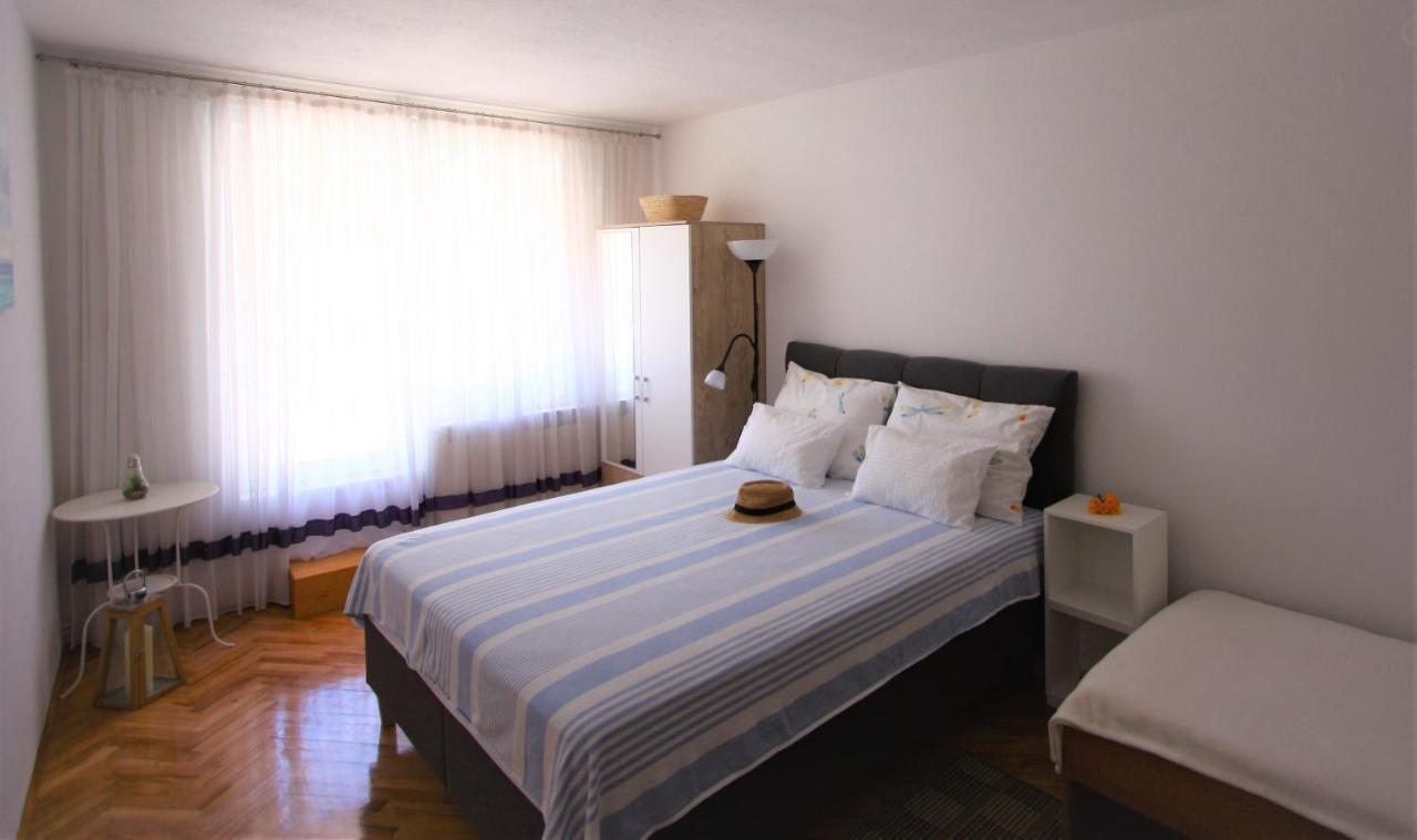 Rooms & Apartments Dolac Хвар Екстериор снимка